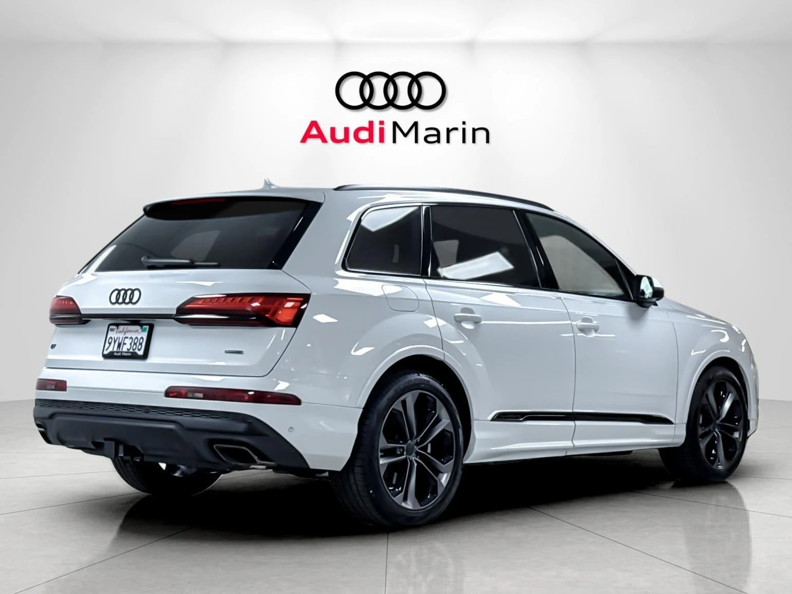 2026 Audi Q7 55 TFSI Premium Plus quattro for sale, exterior, Glacier White Metallic