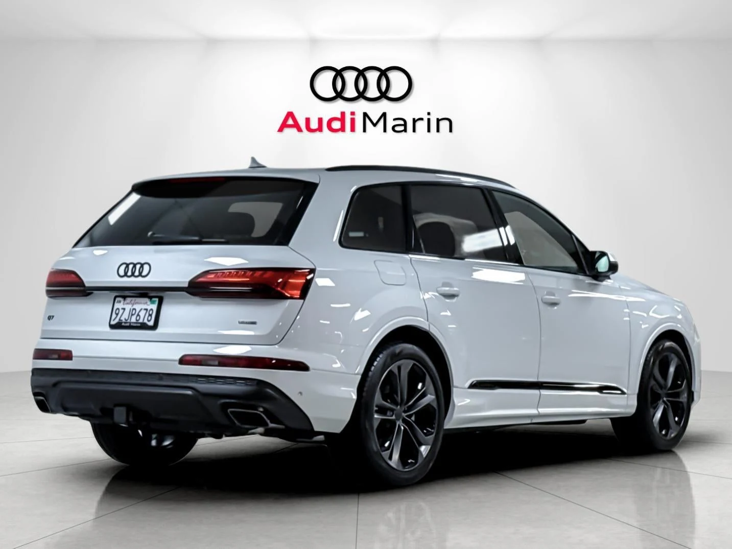 2026 Audi Q7 55 TFSI Premium Plus quattro for sale, exterior, Glacier White Metallic