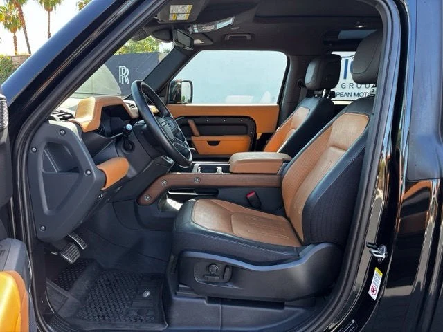 2023 Land Rover Defender 90 X interior, seats