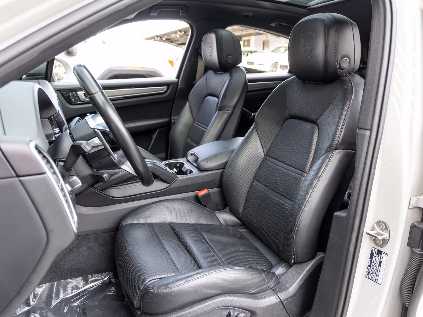 2022 Porsche Cayenne Coupe Platinum Edition interior, seats, Black standard interior