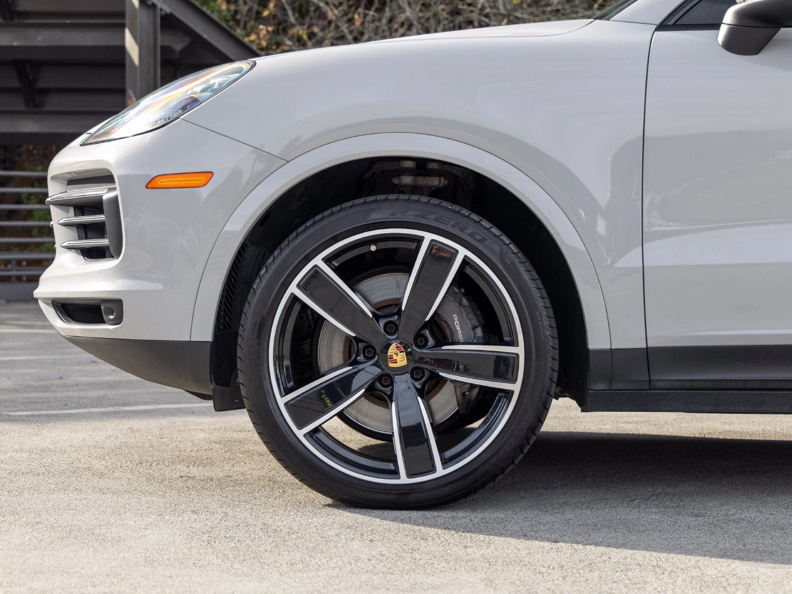 2022 Porsche Cayenne Coupe Platinum Edition wheel