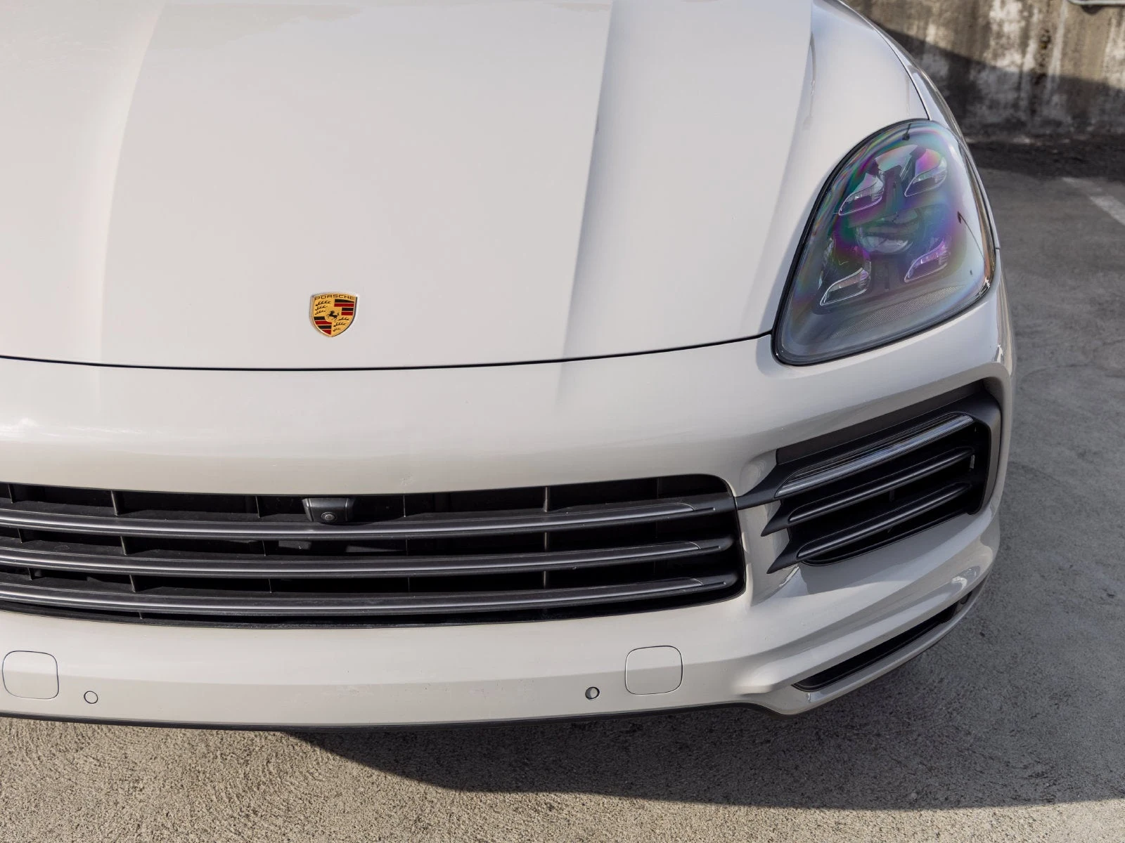 2022 Porsche Cayenne Coupe Platinum Edition for sale, exterior, Chalk