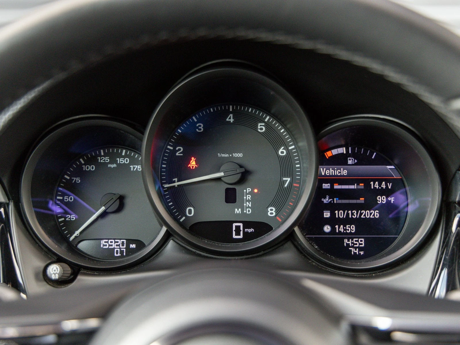 2025 Porsche Macan interior, Black standard interior
