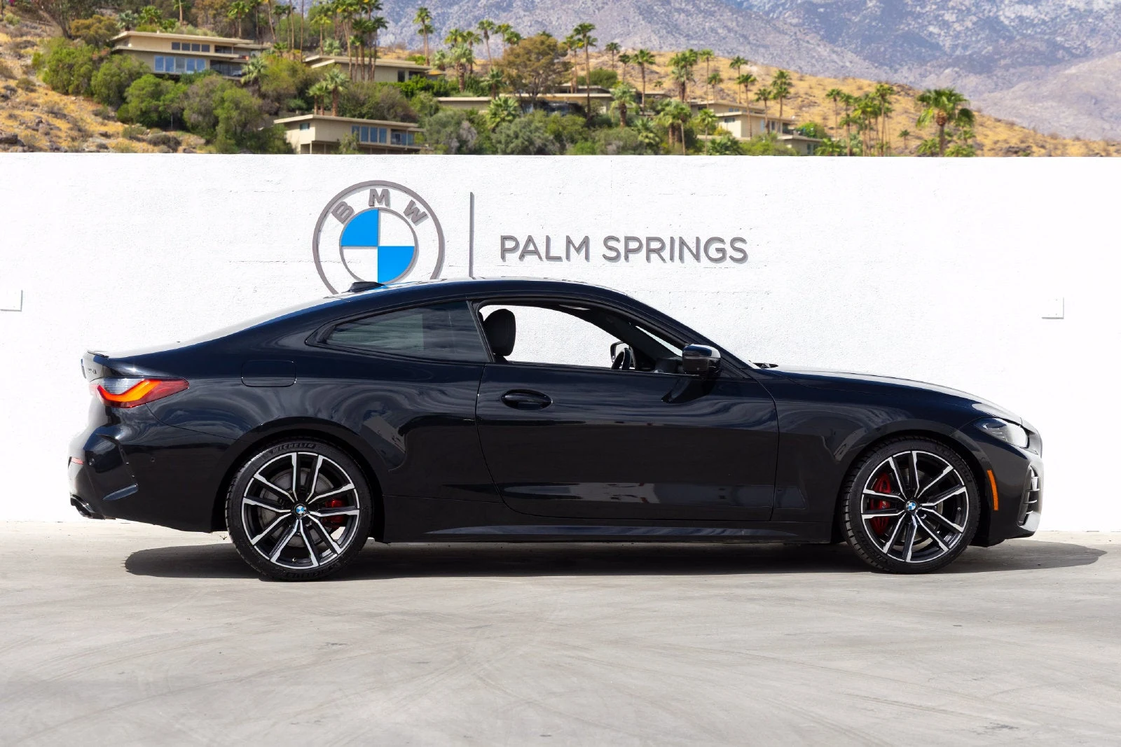 2024 BMW M440i Coupe, side profile, Black Sapphire Metallic