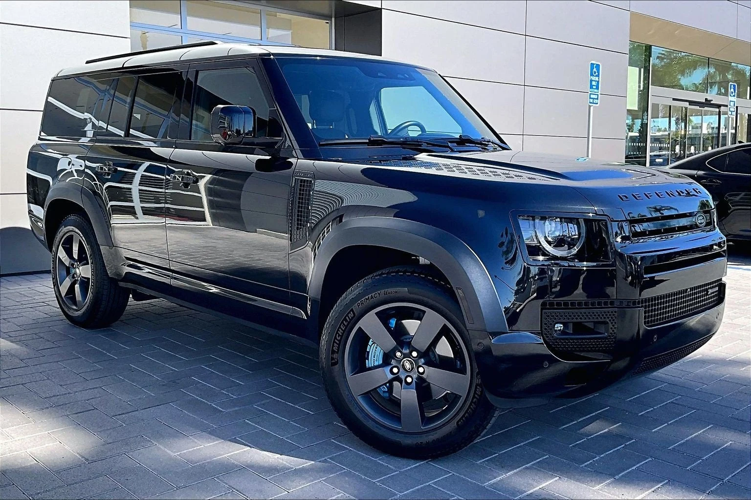 2023 Land Rover Defender 130 X-Dynamic SE for sale, exterior, Santorini Black Metallic
