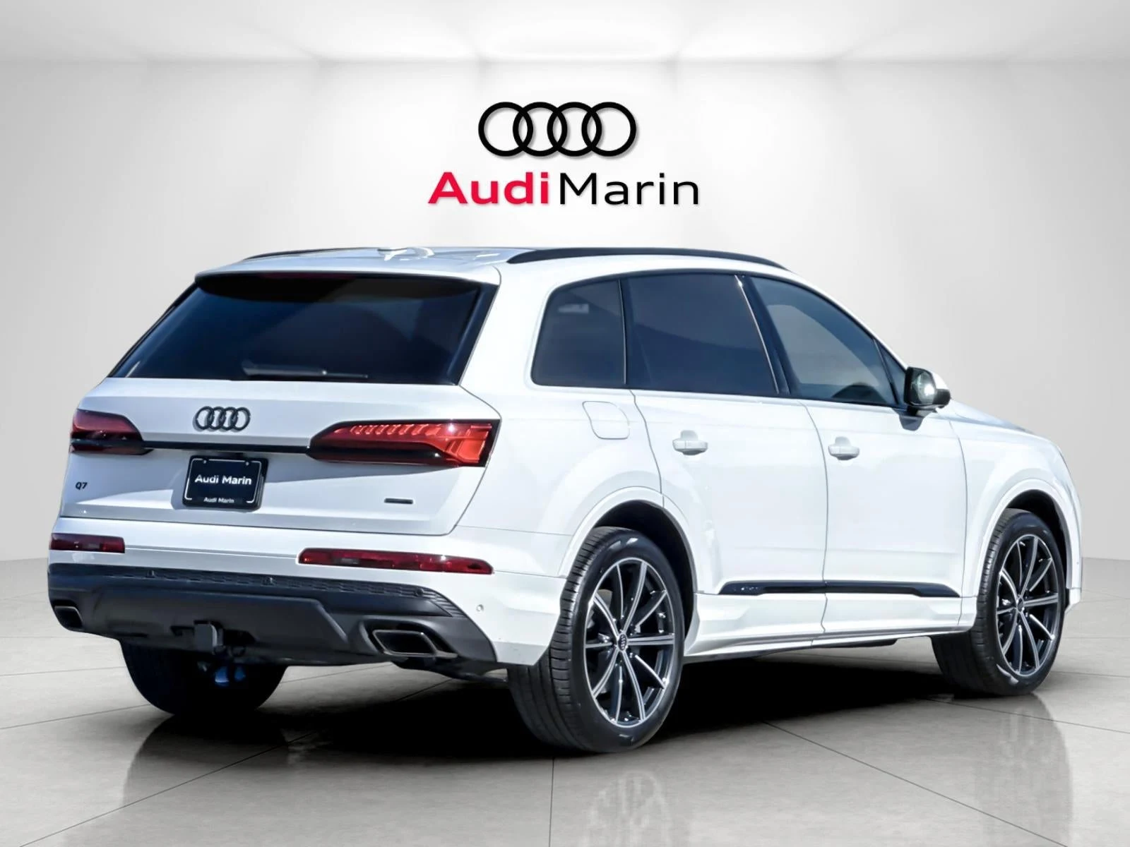 2026 Audi Q7 45 TFSI Premium Plus quattro for sale, exterior, Glacier White Metallic