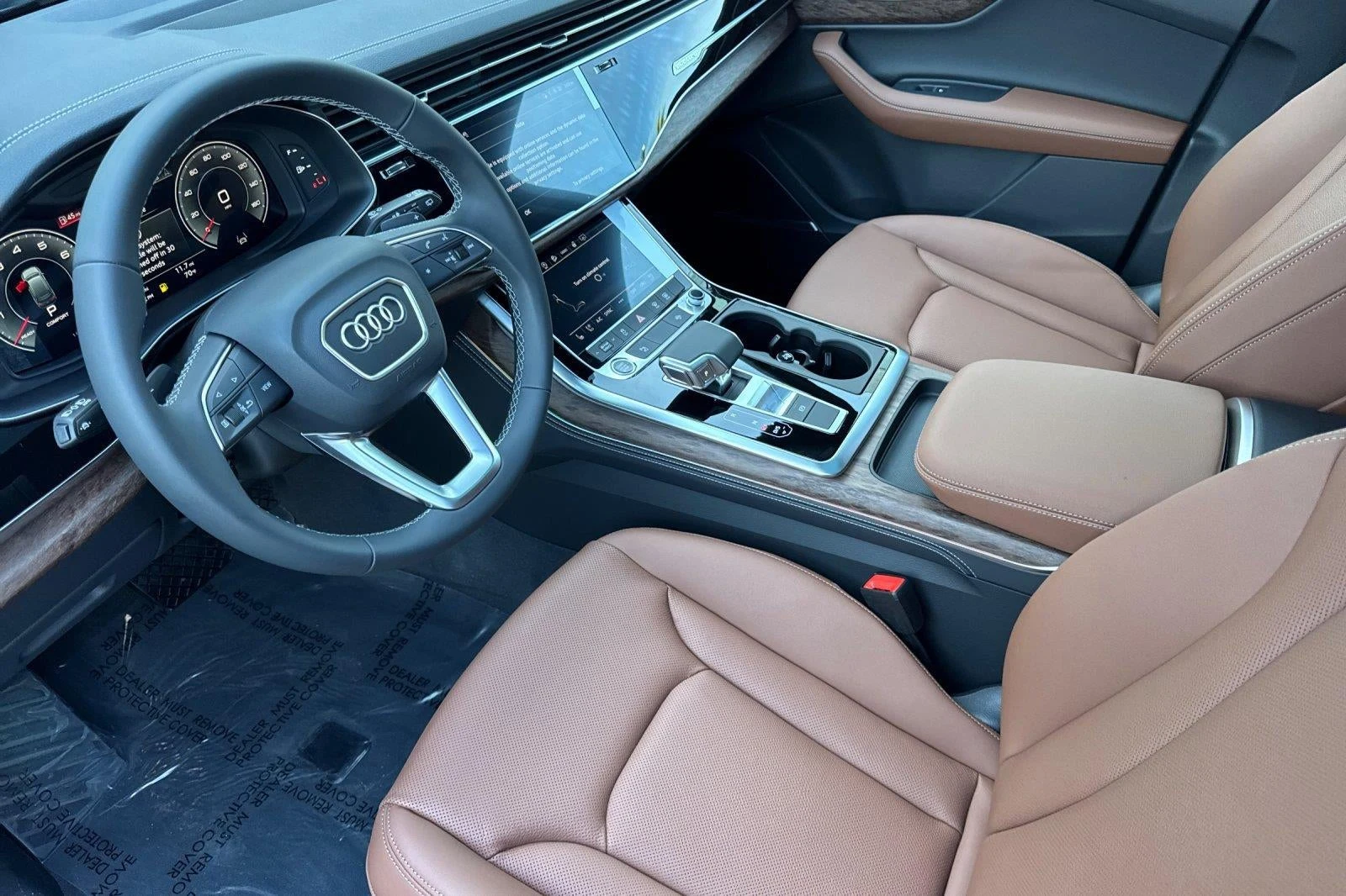 2026 Audi Q7 45 TFSI Premium Plus quattro interior, Okapi Brown leather