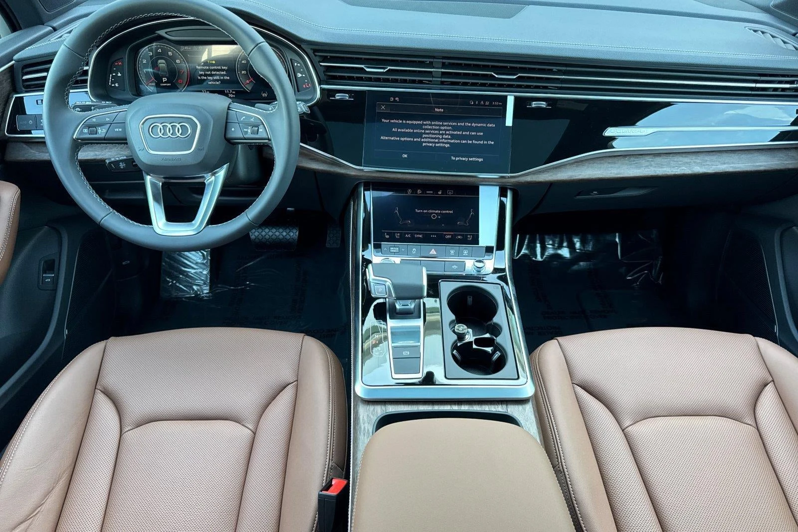 2026 Audi Q7 45 TFSI Premium Plus quattro interior, Okapi Brown leather