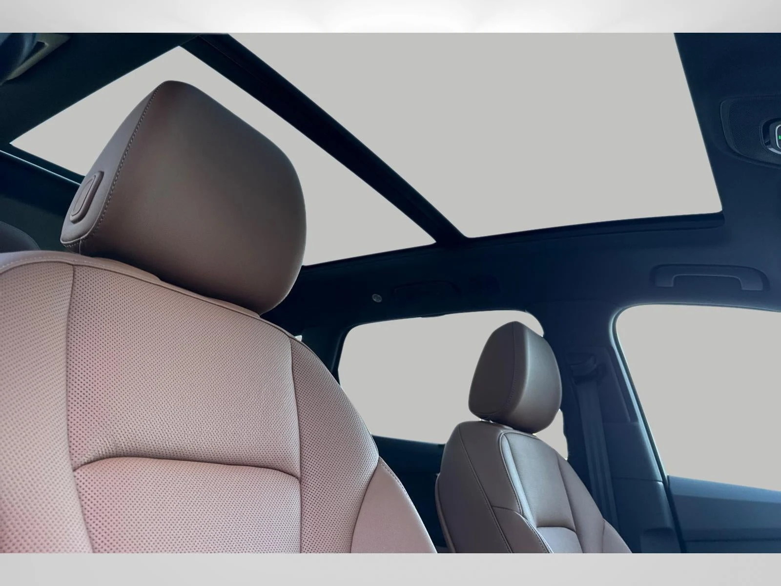 2026 Audi Q7 45 TFSI Premium Plus quattro interior, seats, Okapi Brown leather