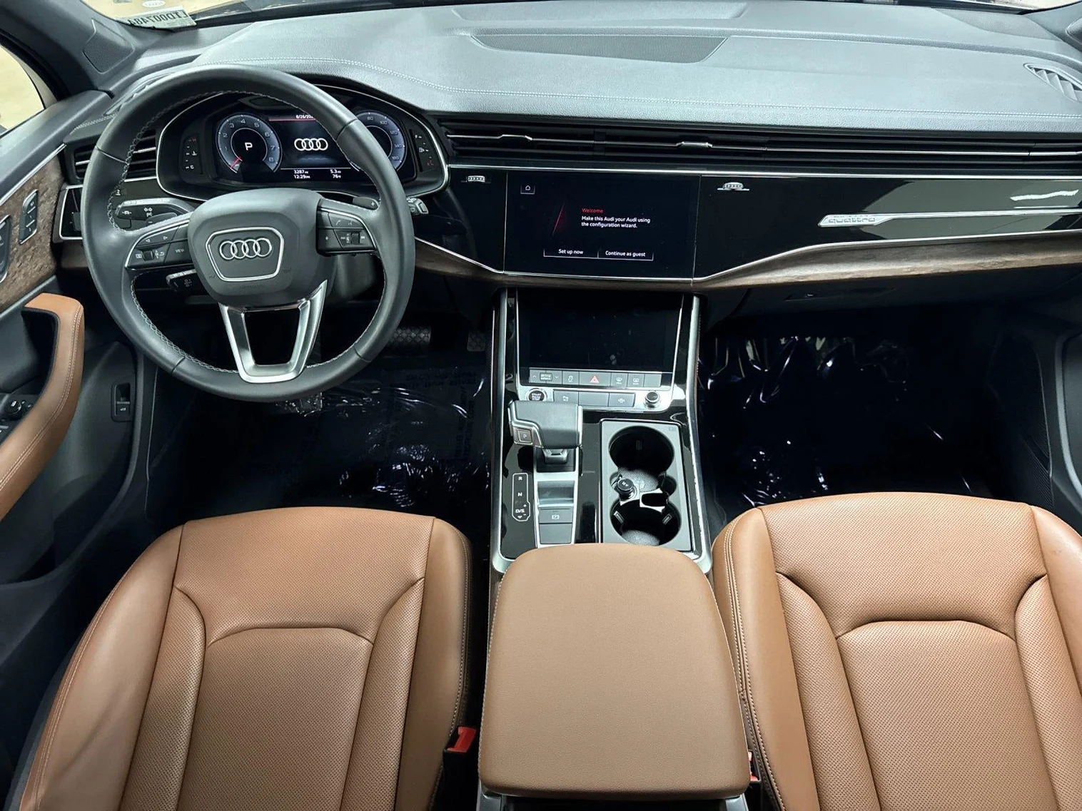 2026 Audi Q7 45 TFSI Premium Plus quattro interior, Okapi Brown leather
