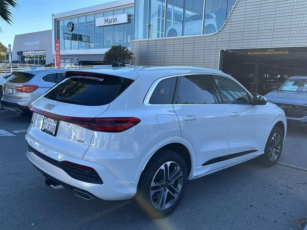 2026 Audi Q5 Premium quattro for sale, exterior, Glacier White Metallic