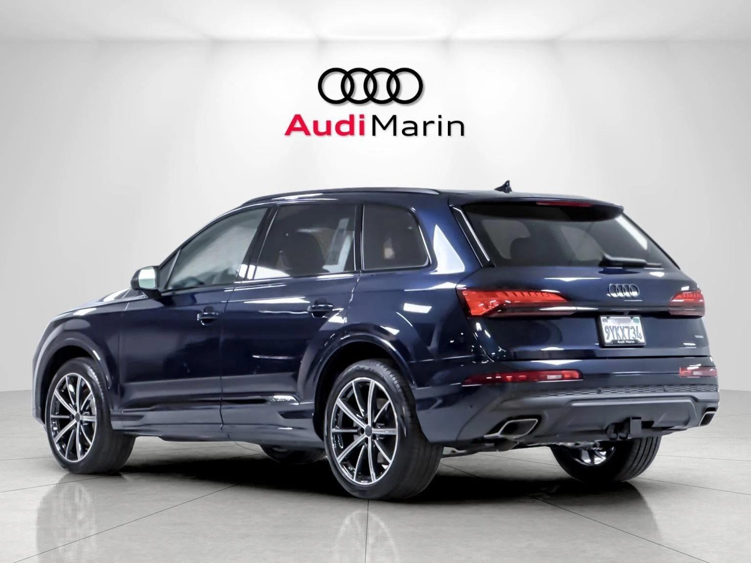 2026 Audi Q7 45 TFSI Premium Plus quattro for sale, exterior, Waitomo Blue Metallic