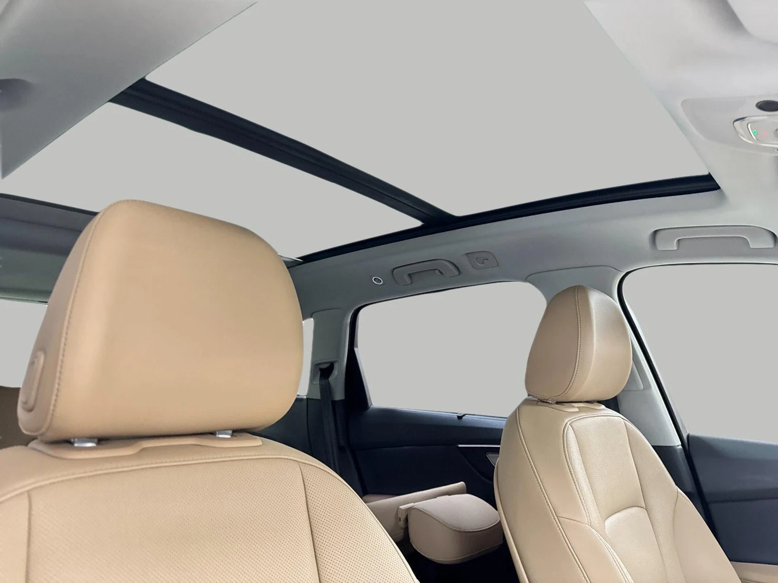 2026 Audi Q7 45 TFSI Premium Plus quattro interior, Saiga Beige leather