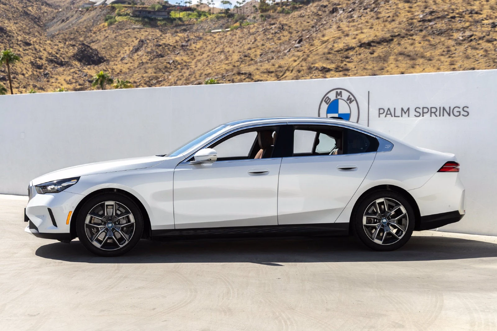 2024 BMW i5 eDrive40, side profile, Mineral White Metallic