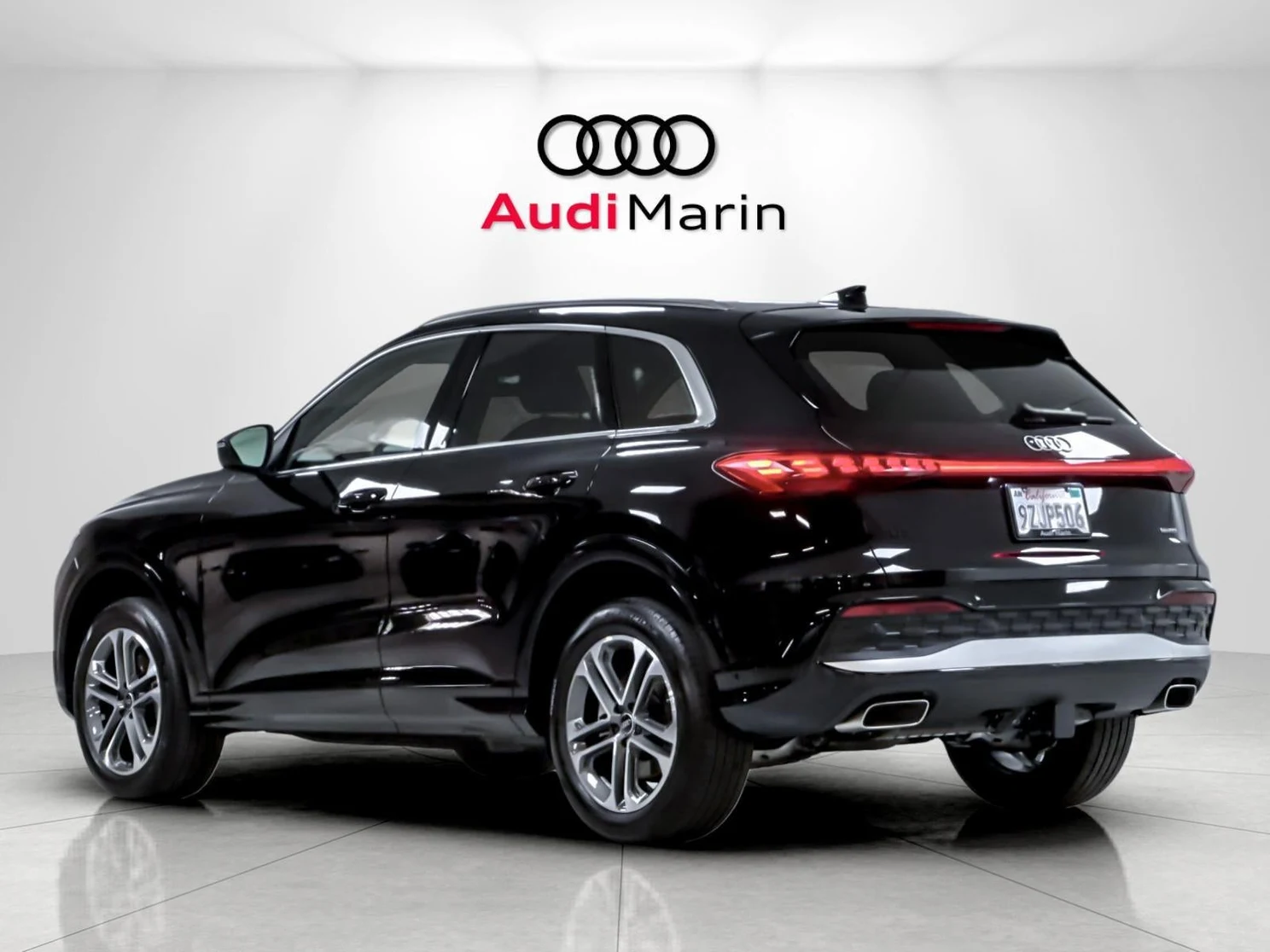 2026 Audi Q5 Premium quattro for sale, exterior, Mythos Black Metallic