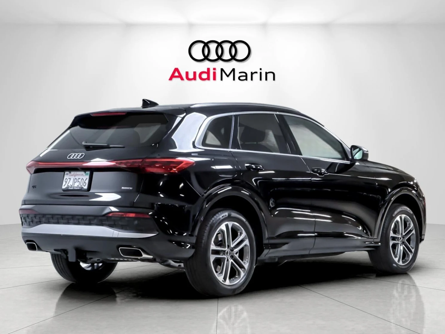 2026 Audi Q5 Premium quattro for sale, exterior, Mythos Black Metallic