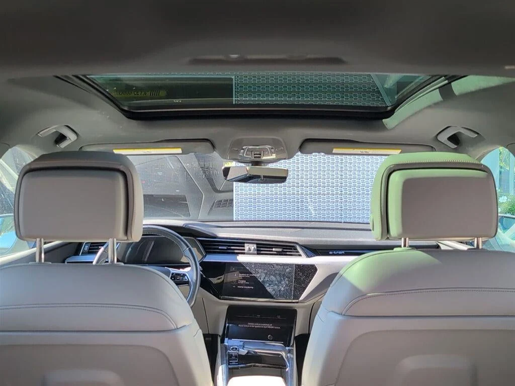 2024 Audi Q8 e-tron Prestige quattro interior