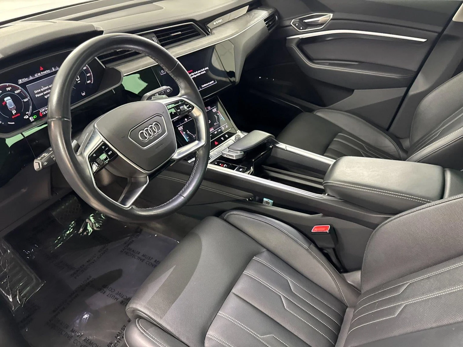 2024 Audi Q8 e-tron Prestige quattro interior, Black Valcona/Milano leather