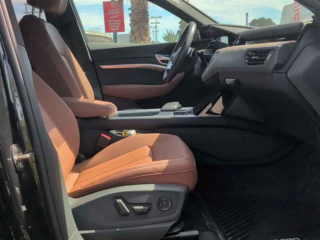 2024 Audi Q8 e-tron Premium Plus quattro interior, seats, Okapi Brown leather