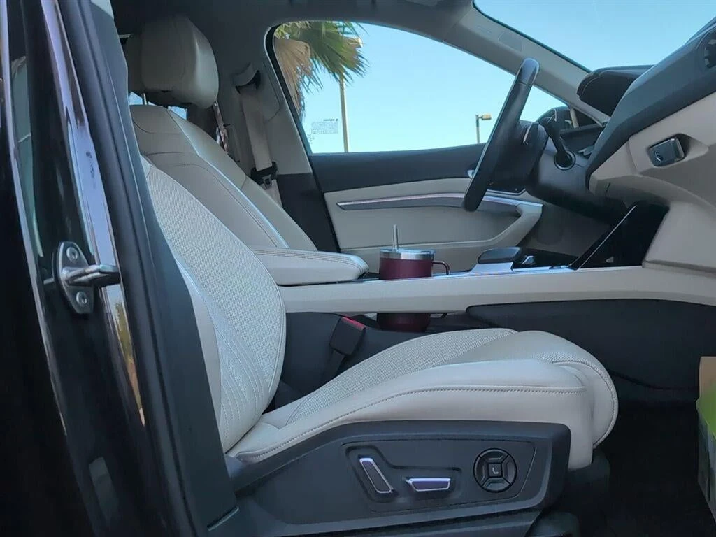 2024 Audi Q8 e-tron Prestige quattro interior, seats, Pearl Beige Valcona/Milano leather