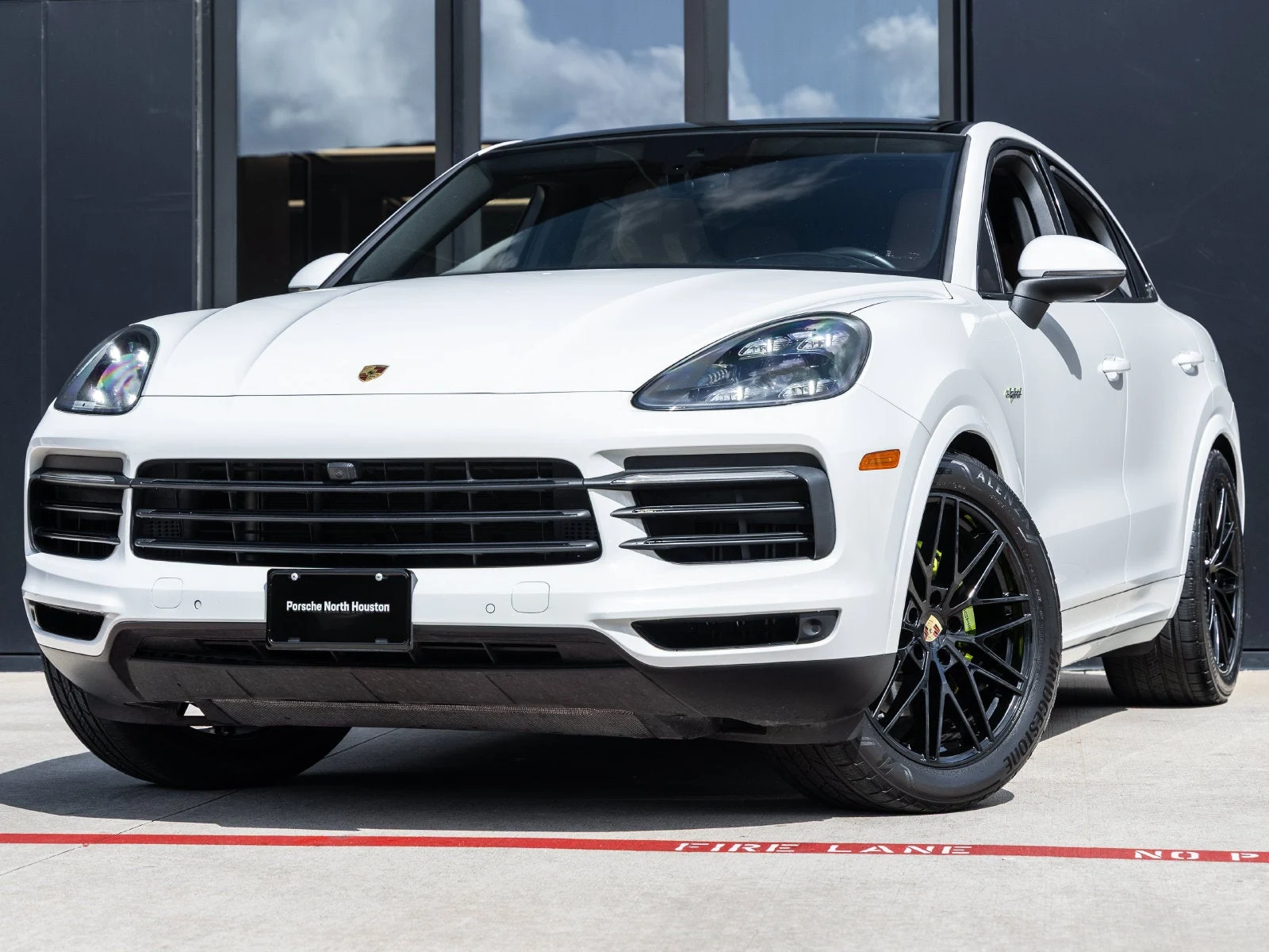 2020 Porsche Cayenne E-Hybrid Coupe, exterior view