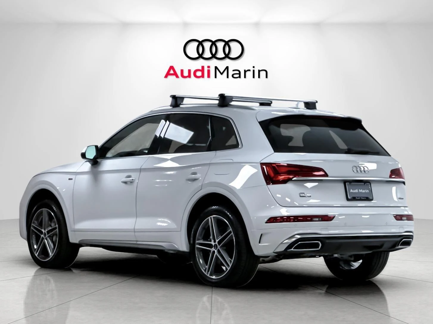 2025 Audi Q5 S line 55 TFSI e Premium quattro for sale, exterior, Glacier White Metallic