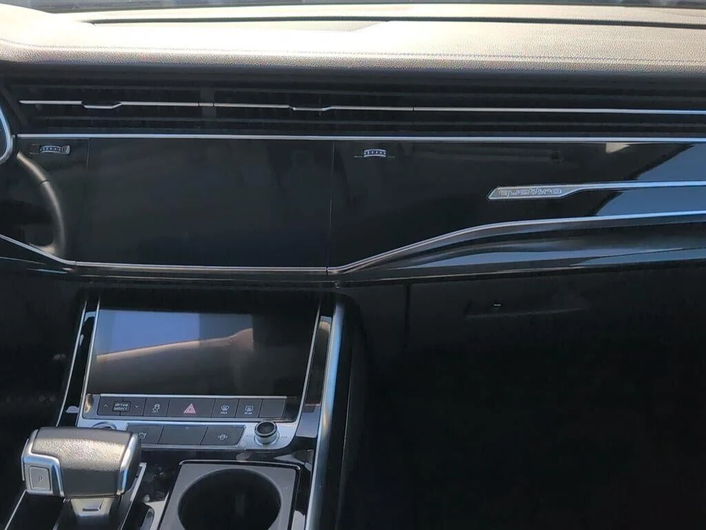 2023 Audi Q7 45 TFSI Premium Plus quattro interior, door panel, Black leather
