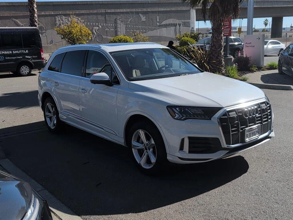 2023 Audi Q7 45 TFSI Premium Plus quattro, exterior view