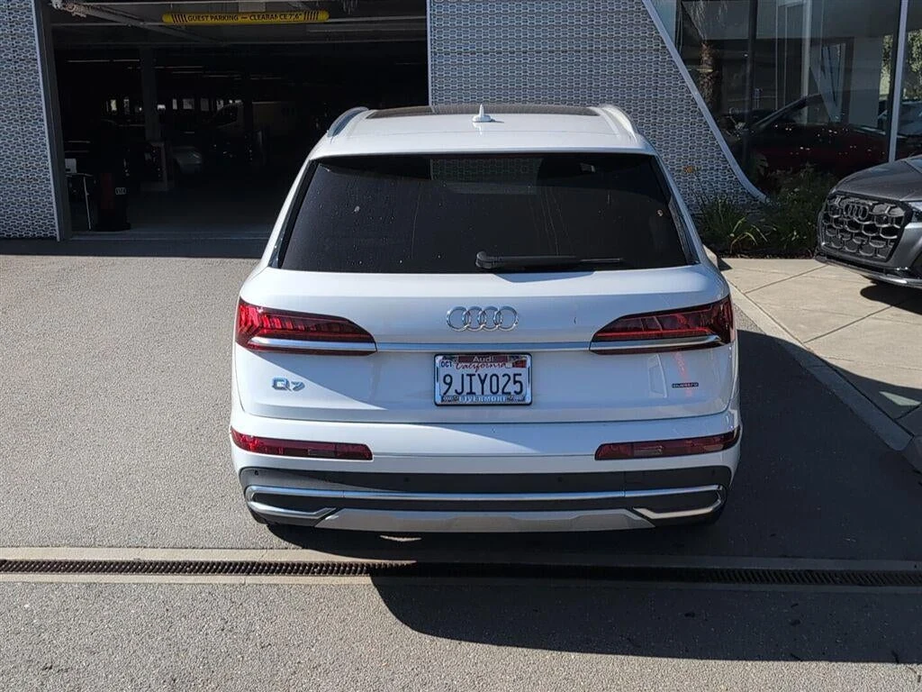 2023 Audi Q7 45 TFSI Premium Plus quattro for sale, exterior, Glacier White Metallic