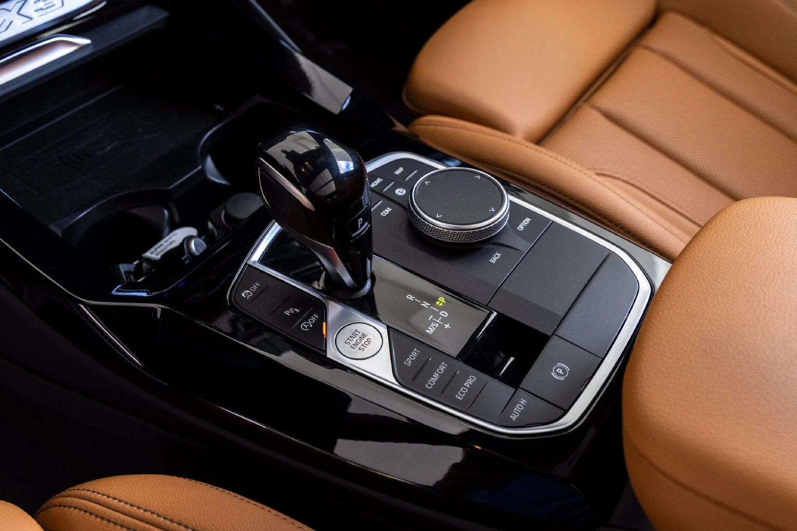 2023 BMW X3 sDrive30i interior, center console, Cognac