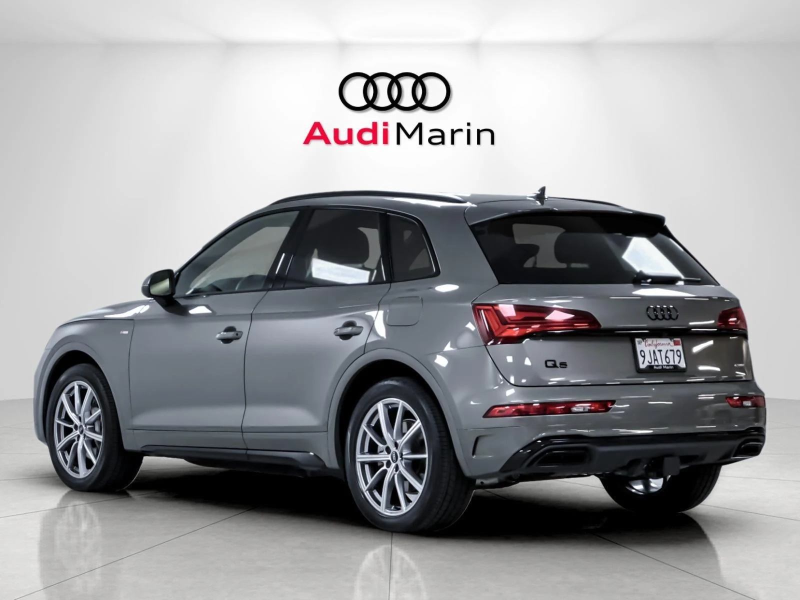 2023 Audi Q5 S line 55 TFSI e Premium Plus quattro for sale, exterior