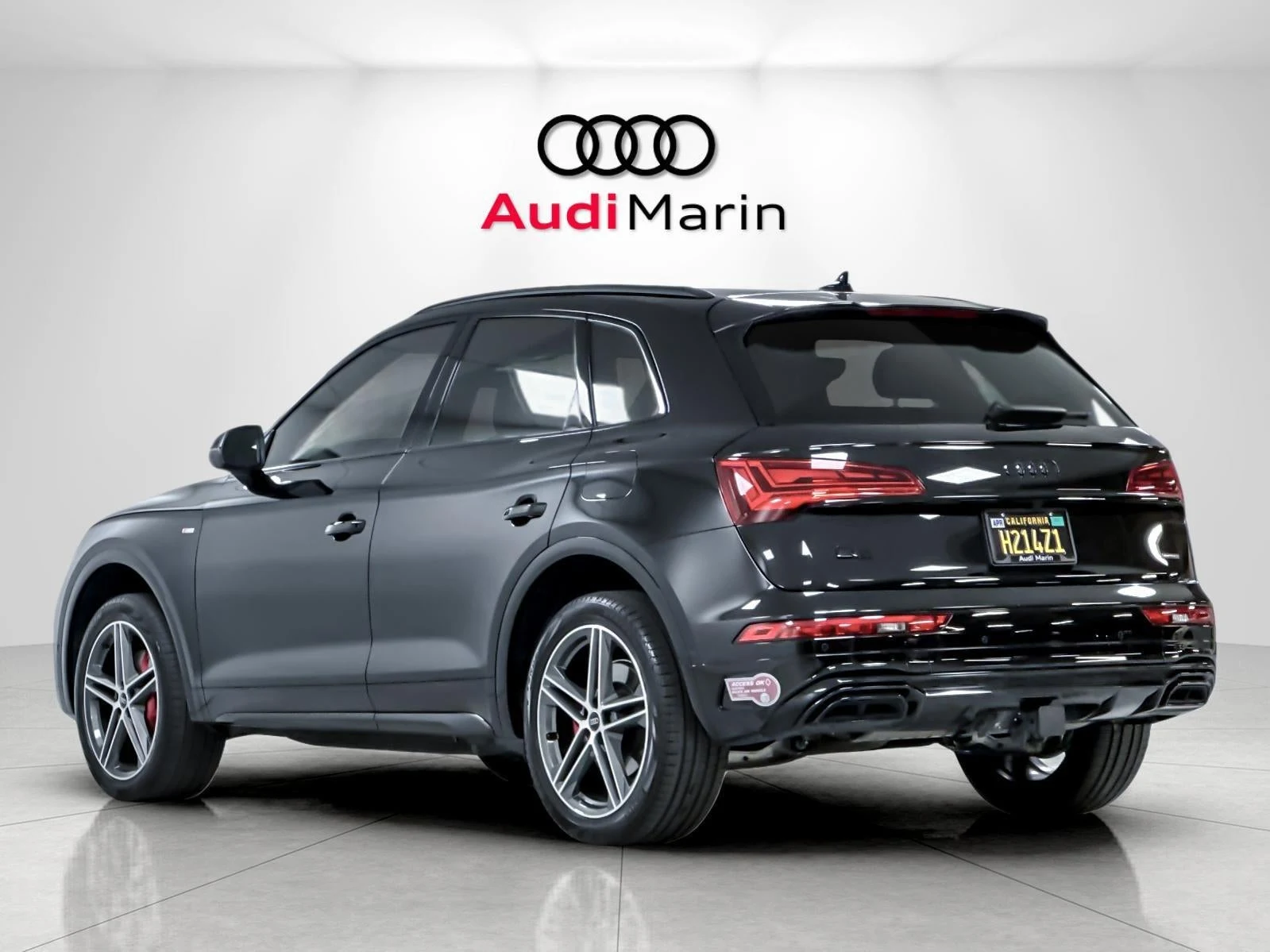 2024 Audi Q5 S line 55 TFSI e Prestige quattro for sale, exterior, Mythos Black Metallic