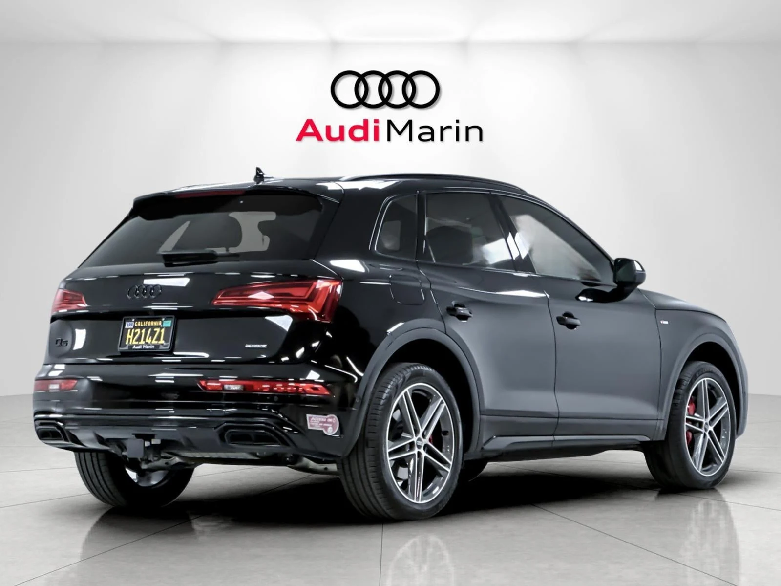 2024 Audi Q5 S line 55 TFSI e Prestige quattro for sale, exterior, Mythos Black Metallic