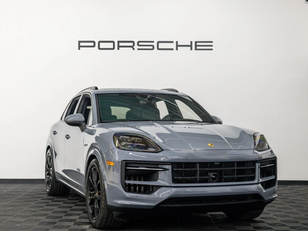 2024 Porsche Cayenne E-Hybrid for sale, exterior, Gray