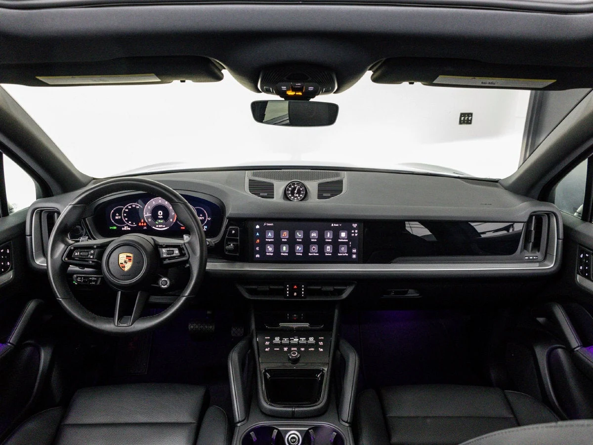 2024 Porsche Cayenne E-Hybrid interior, dashboard, Black partial leather