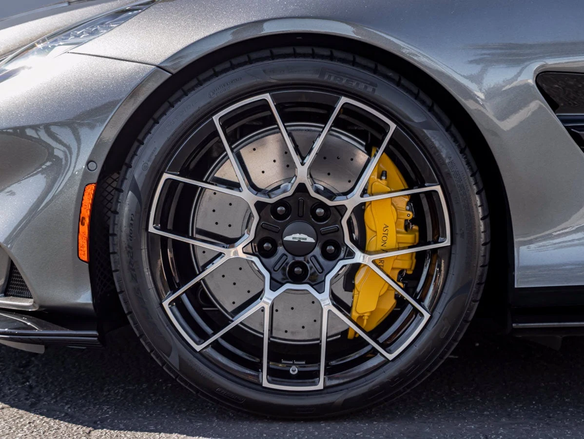 2026 Aston Martin Vanquish Volante wheel