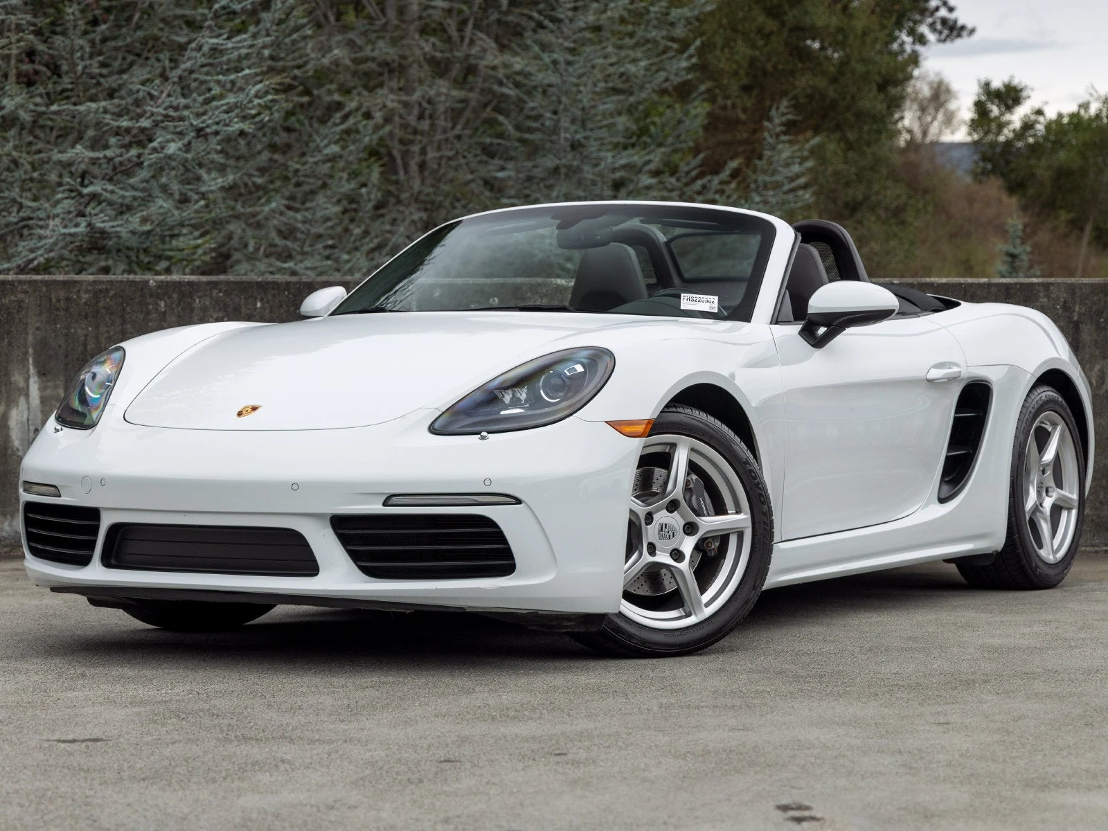 2017 Porsche 718 Boxster, exterior view