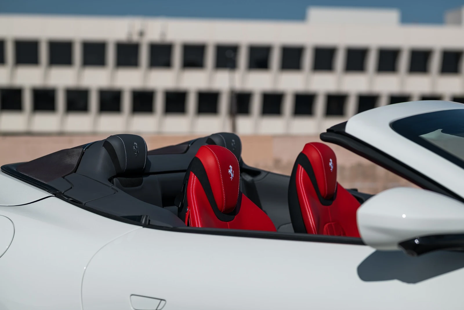 2025 Ferrari Roma Spider, 13/30