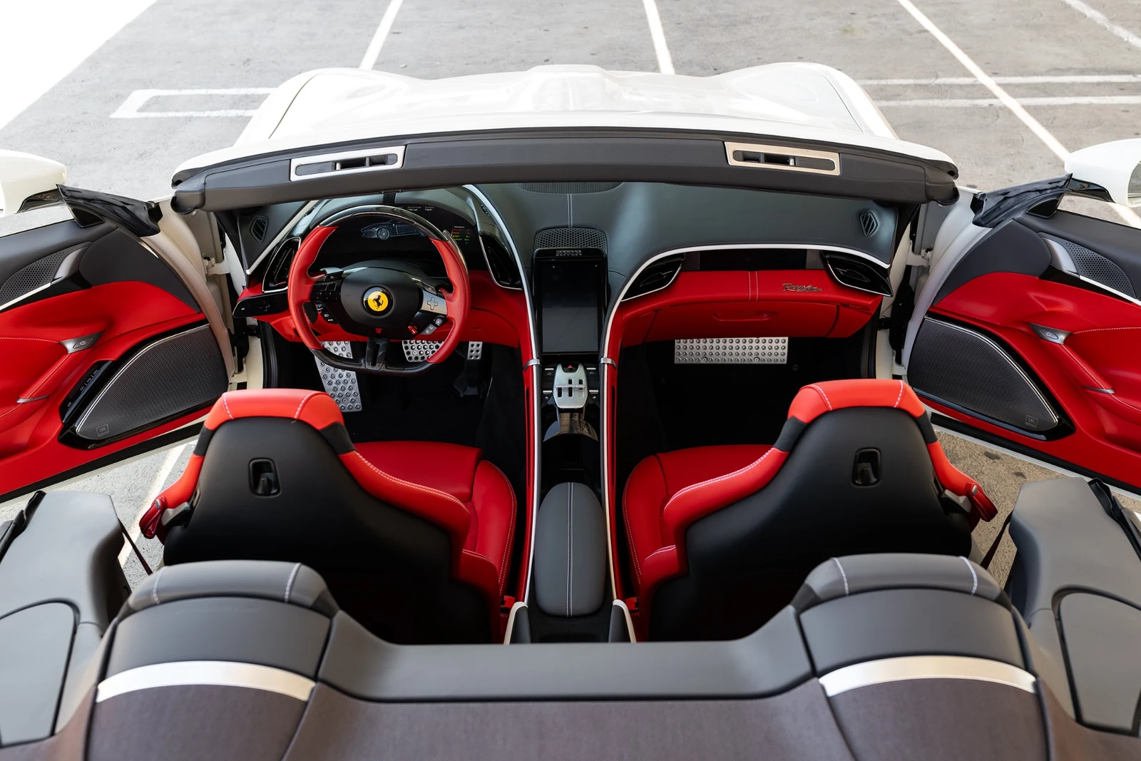 2025 Ferrari Roma Spider, 22/30