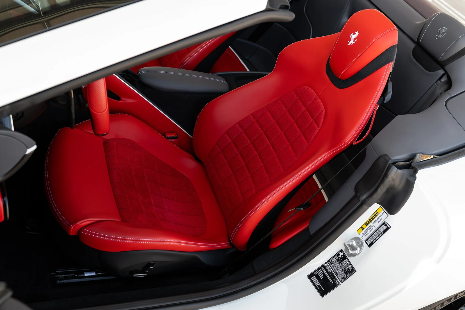 2025 Ferrari Roma Spider, 24/30