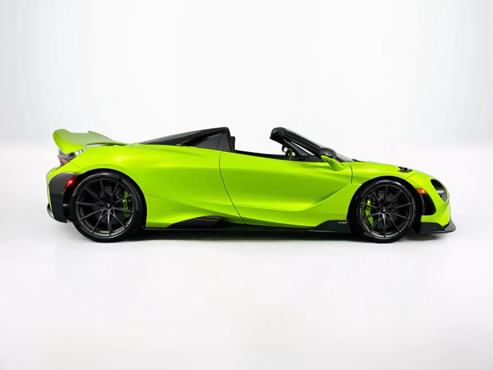 2022 McLaren 765LT Spider, 2/30