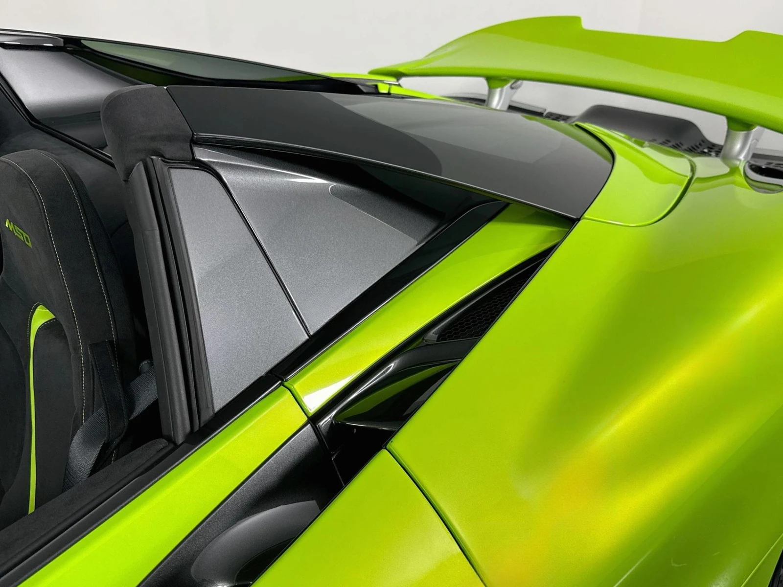 2022 McLaren 765LT Spider, 20/30