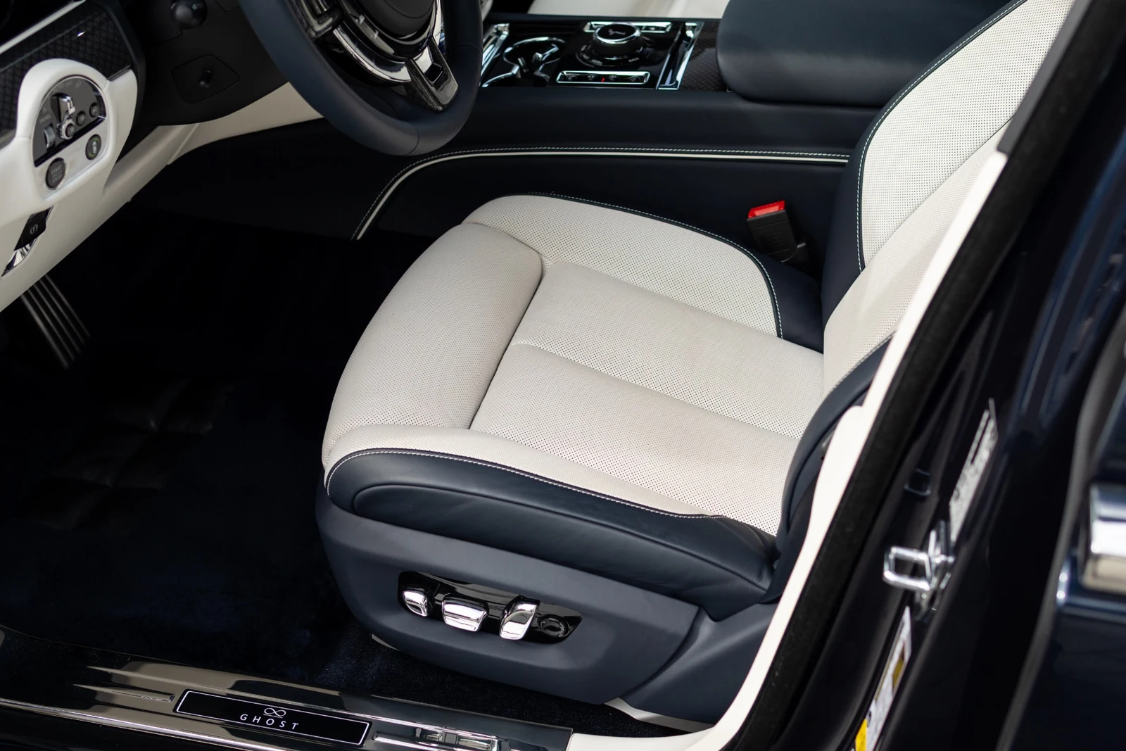 2023 Rolls-Royce Ghost II Black Badge, 12/30