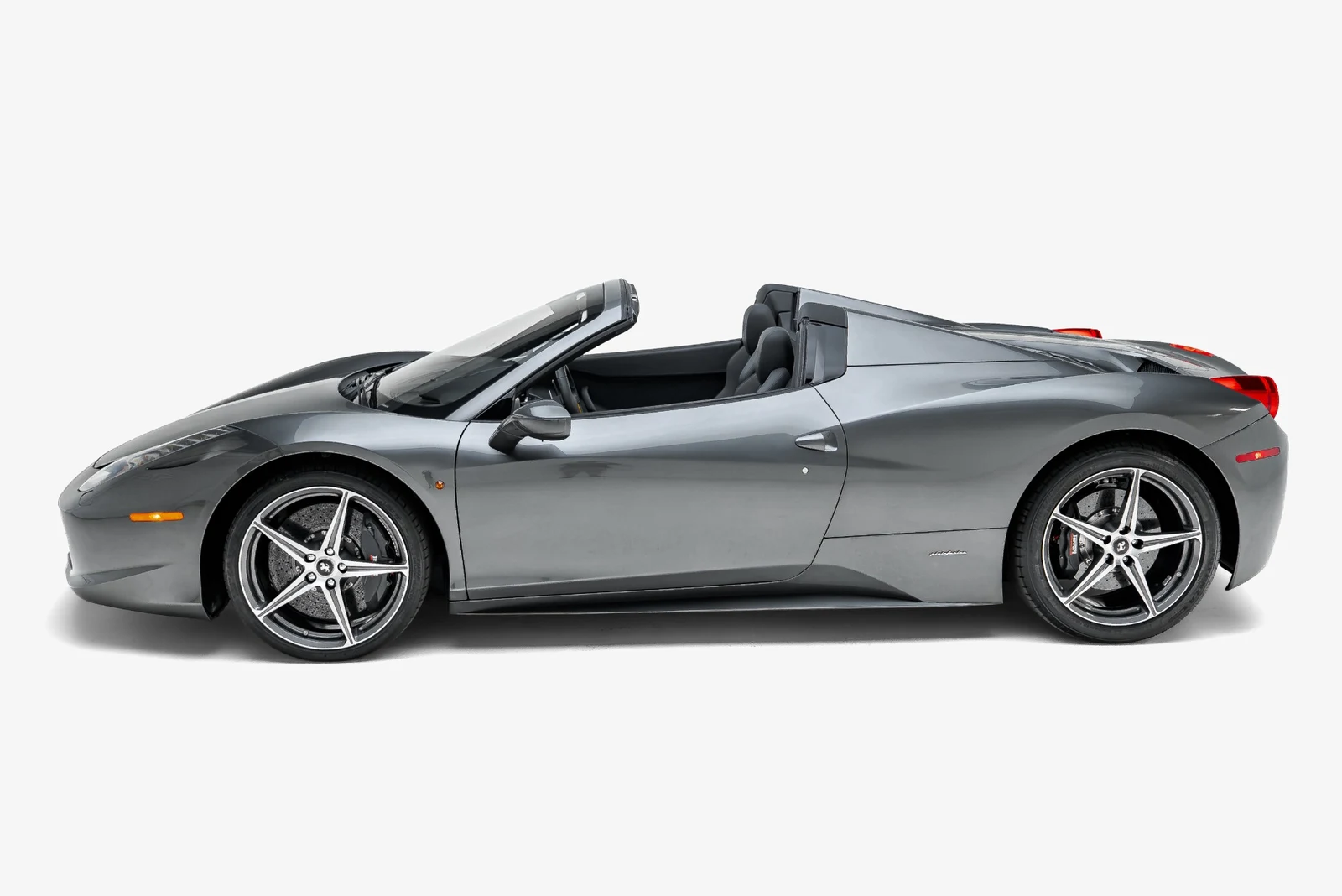 2013 Ferrari 458 Spider, 3/30