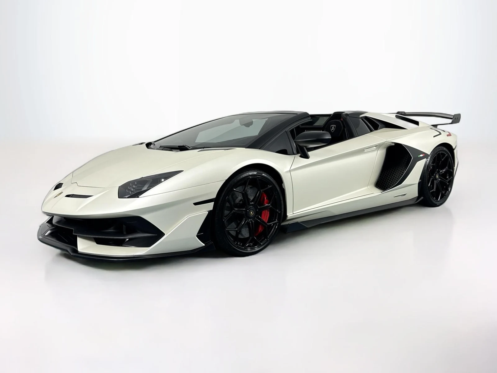 Lamborghini Aventador SVJ Roadster | iLusso Palm Beach