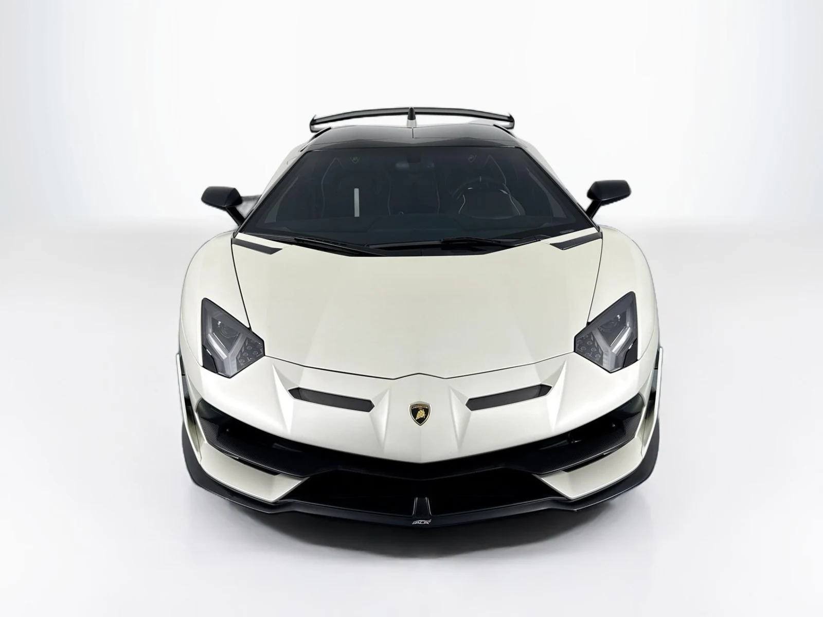 2020 Lamborghini Aventador SVJ Roadster, 2/30