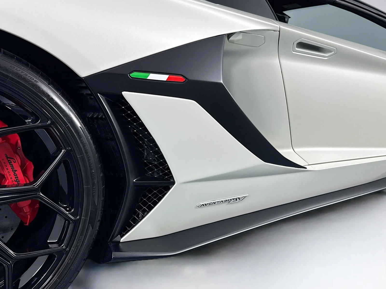 2020 Lamborghini Aventador SVJ Roadster, 22/30