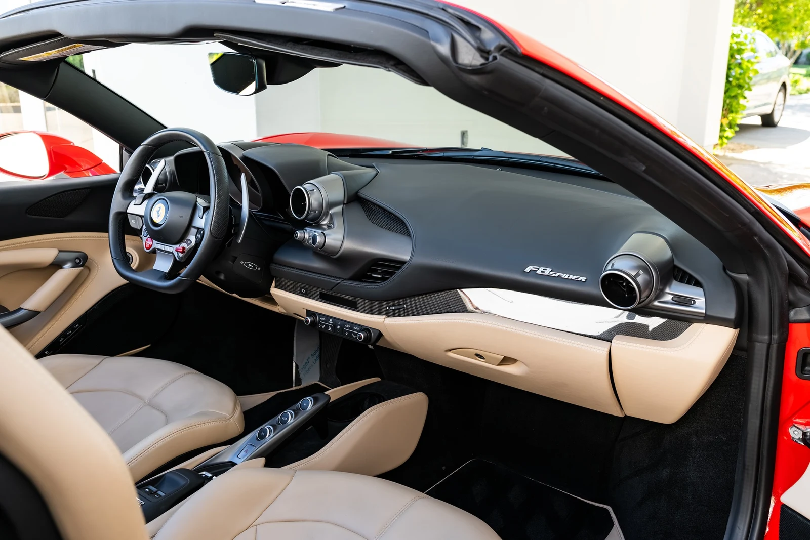 2022 Ferrari F8 Spider, 3/30