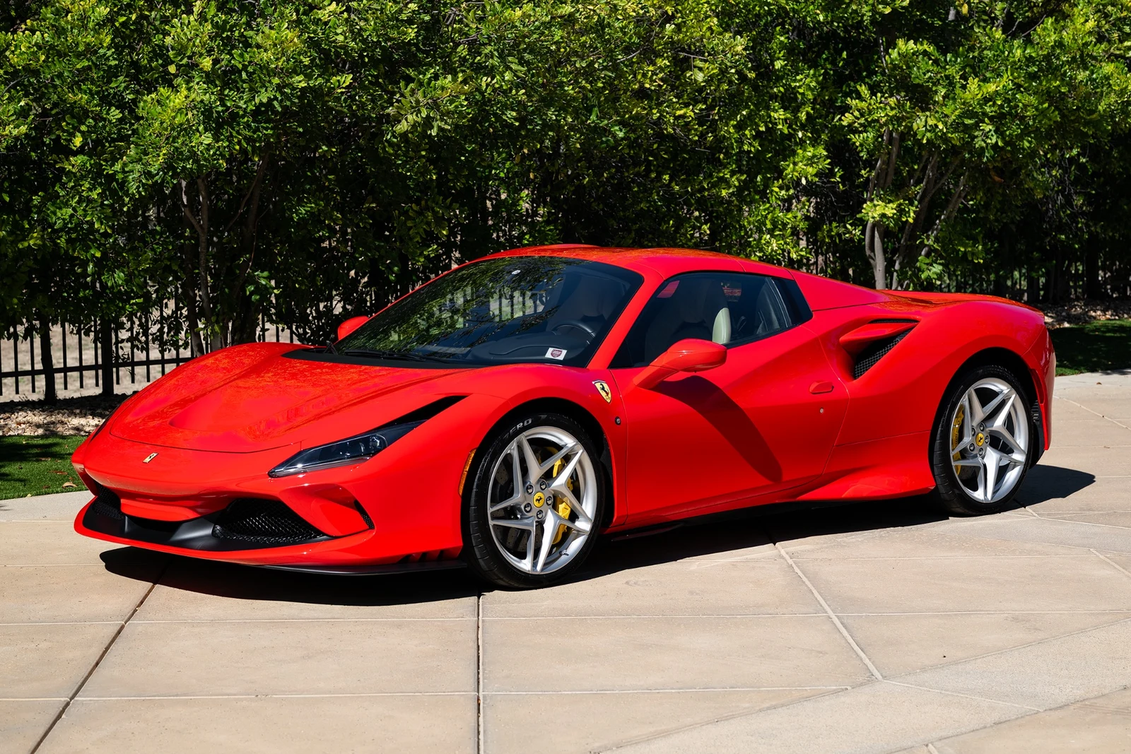 2022 Ferrari F8 Spider, 6/30
