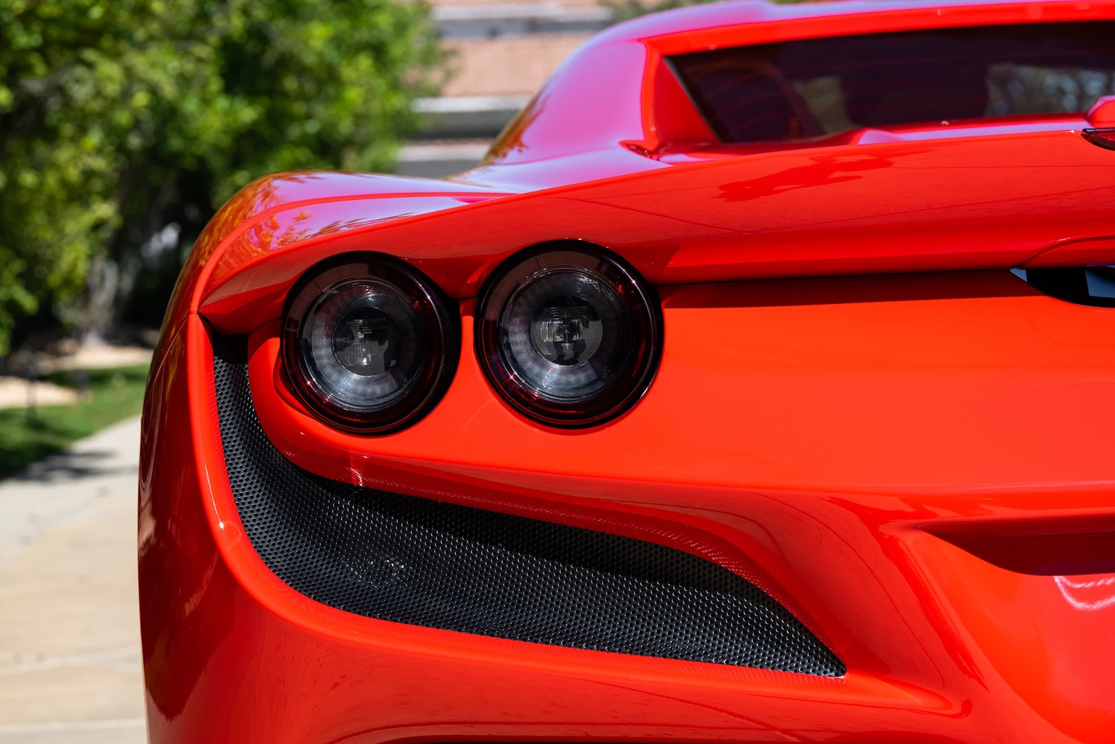 2022 Ferrari F8 Spider, 11/30